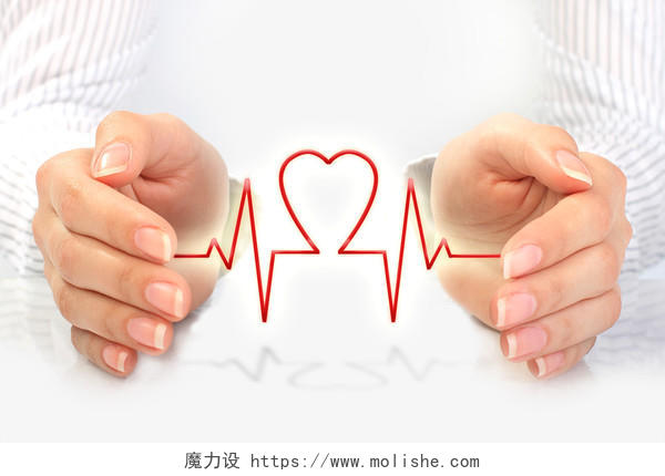 女人双手呵护心形心电图医疗健康心脏